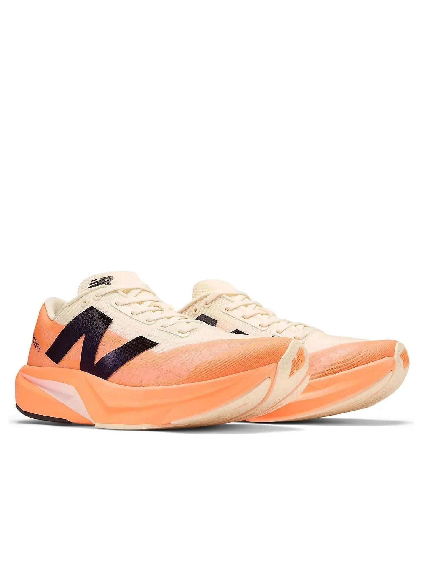 New Balance FuelCell Rebel v4 2E «Горячая чесотка» — изображение 3 из 6, черный