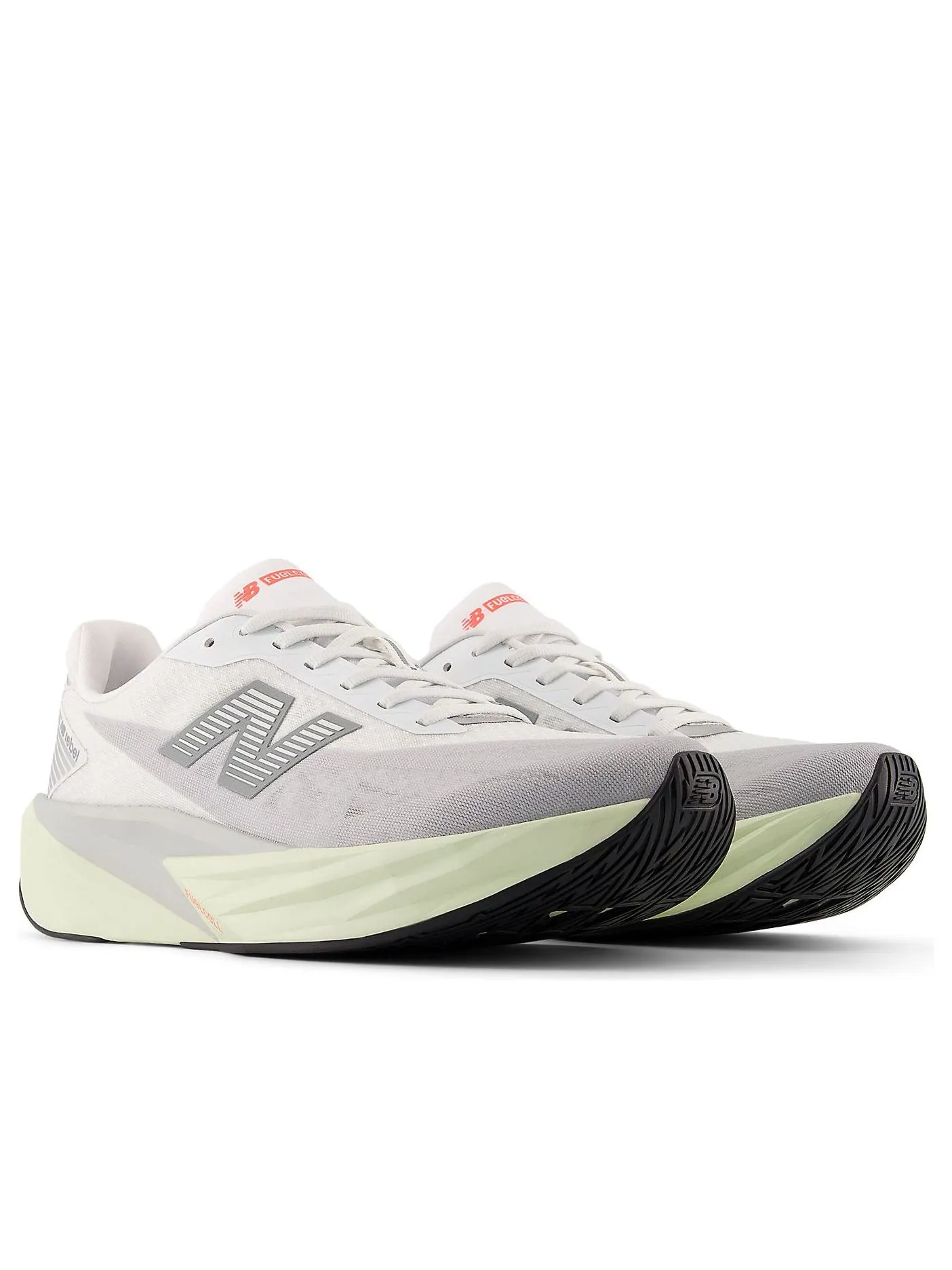 Кроссовки New Balance FuelCell Rebel v5 'Raincloud' — изображение 3 из 6, белый