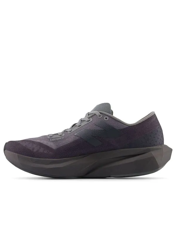 Кроссовки fuelcell rebel v4 'grey' New Balance — изображение 1 из 4, серый/черный