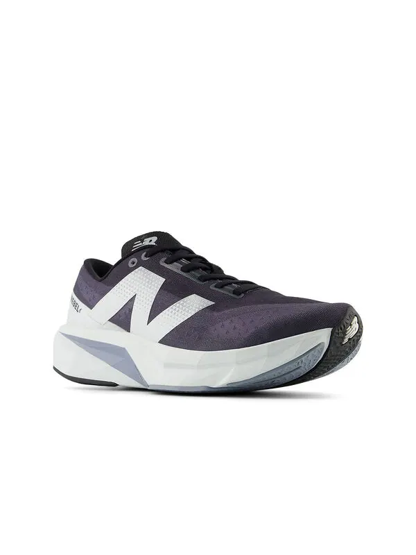 Кроссовки fuelcell rebel v4 New Balance — изображение 3 из 4, черный