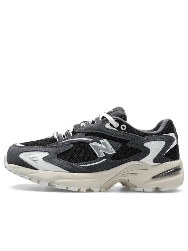 Кроссовки 725 New Balance — изображение 1 из 4, черный/белый/серебристый