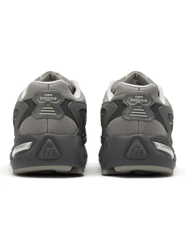 Кроссовки мужские 725 New Balance — изображение 4 из 4, темный/темный серый