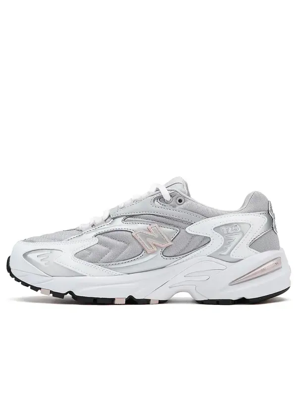 Кроссовки 725 низкие серебристо-розовые New Balance — изображение 1 из 4