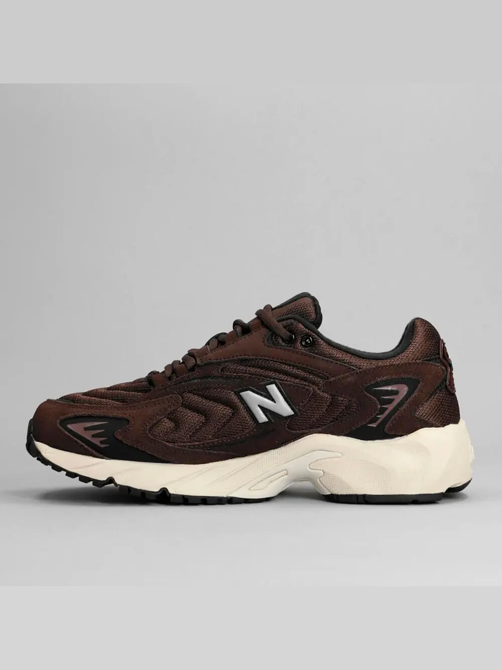 Кроссовки New Balance 725 — изображение 1 из 5, коричневый