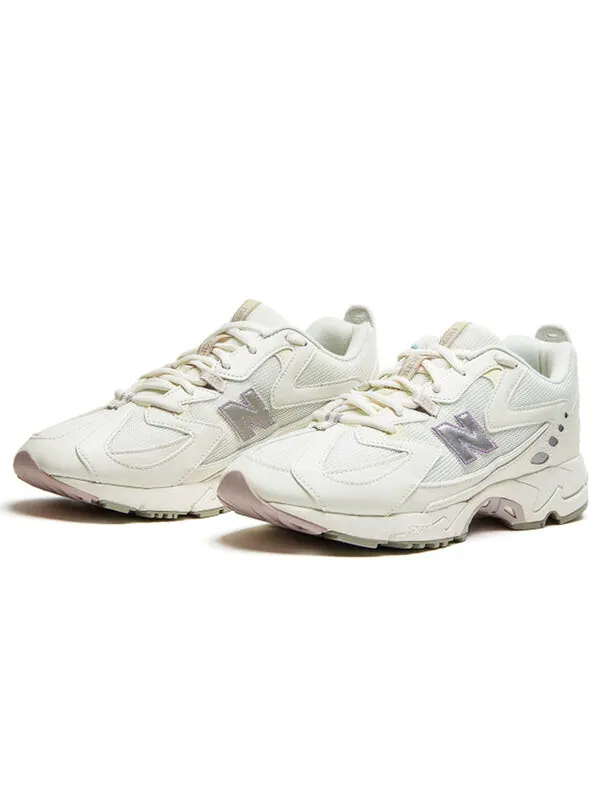 Кроссовки 828 New Balance — изображение 2 из 4, белый