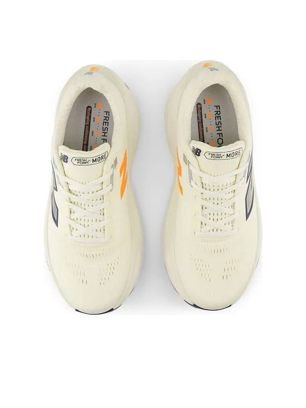 Кроссовки fresh foam x more v5 New Balance — изображение 4 из 4, бежевый