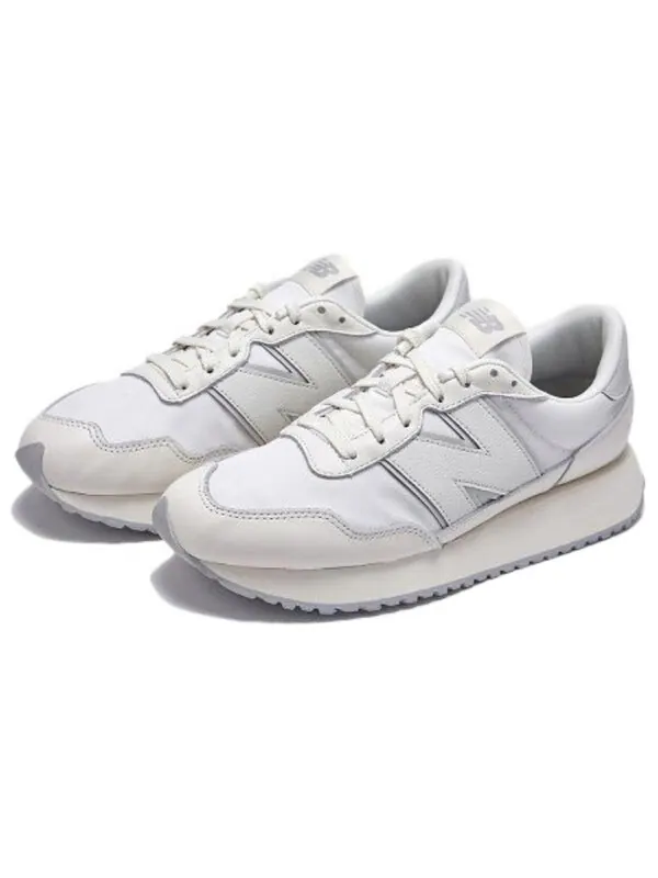 Кроссовки 237v1 New Balance — изображение 3 из 4, белый