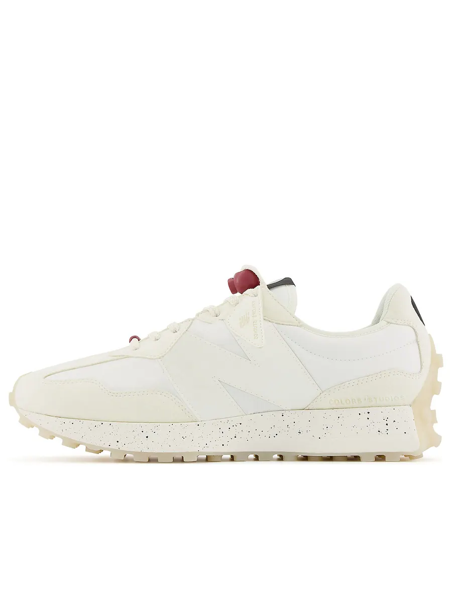 Беговые кроссовки New Balance ColorsxStudios x 327 'Snow White Rumba Red' — изображение 1 из 4, белый