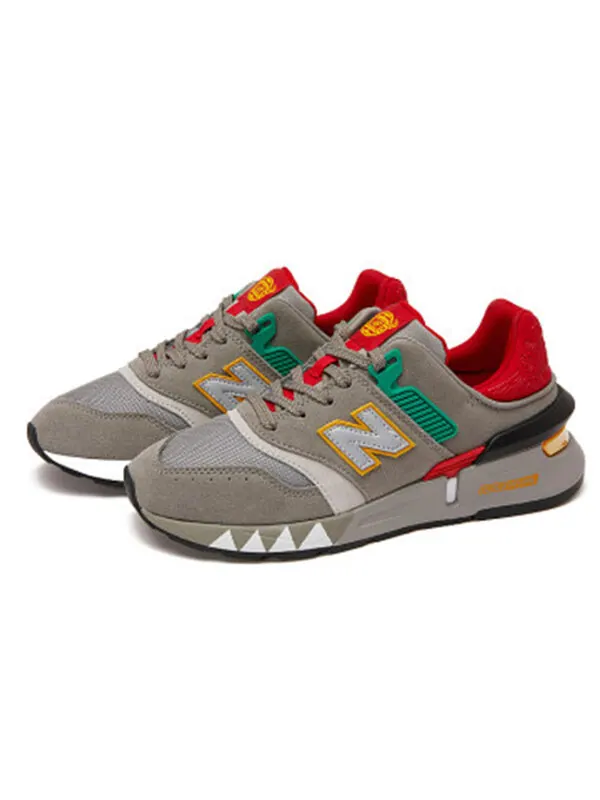 Кроссовки 997 New Balance — изображение 2 из 4, красный