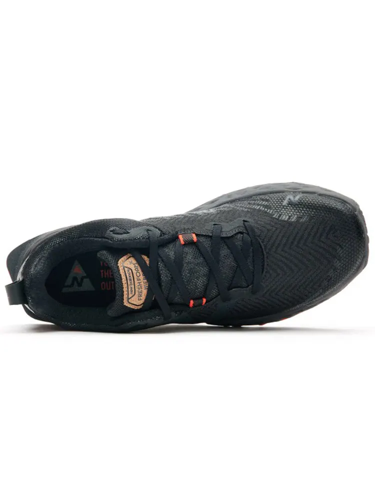 Беговые кроссовки New Balance Fresh Foam Hierro v6 'Black Red' — изображение 3 из 5, черный
