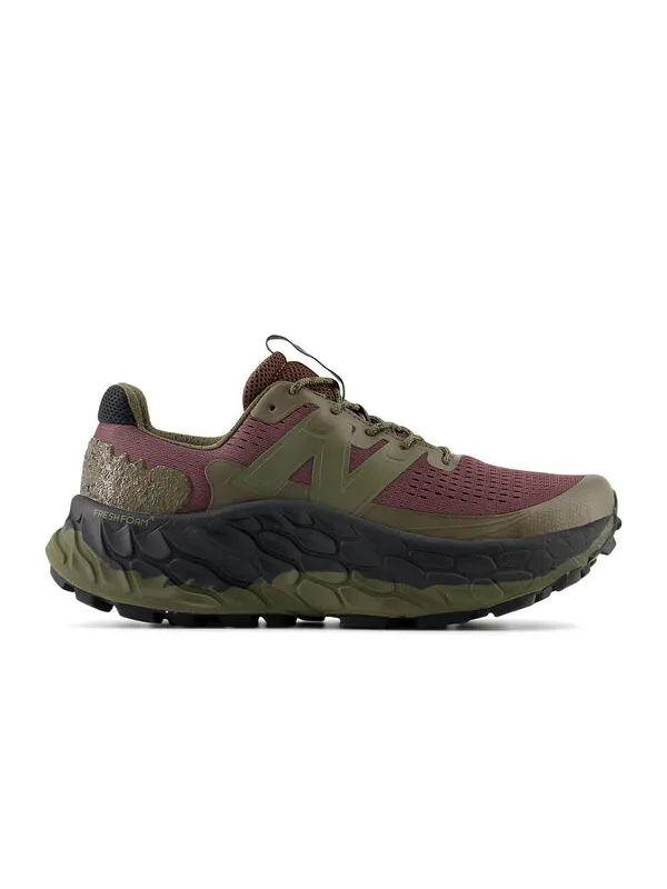 Кроссовки fresh foam x more trail v3 New Balance — изображение 2 из 4, зеленый/бордовый/черный