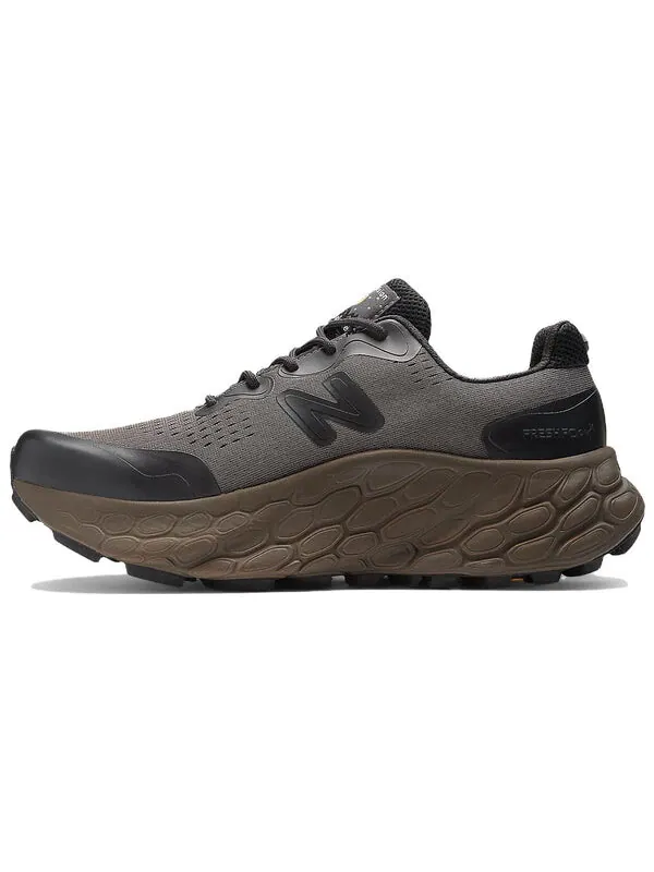 Кроссовки x district vision x fresh foam x more trail v3 shoes New Balance — изображение 4 из 4, серый/черный/коричневый