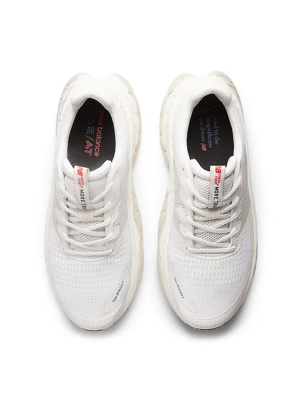 Кроссовки свежие пены больше трейл v3 New Balance — изображение 3 из 4, белый/серый