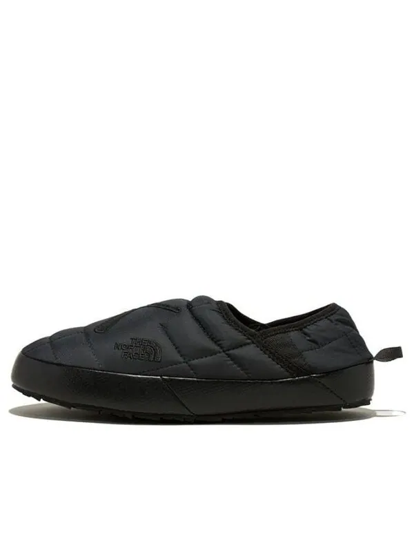 Кроссовки x kaws thermoball traction 'kw tnf black nutse print' The North Face — изображение 1 из 4, черный