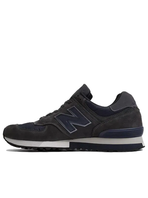 Кроссовки 576 made in uk 'magnet' New Balance — изображение 2 из 4, серебристый