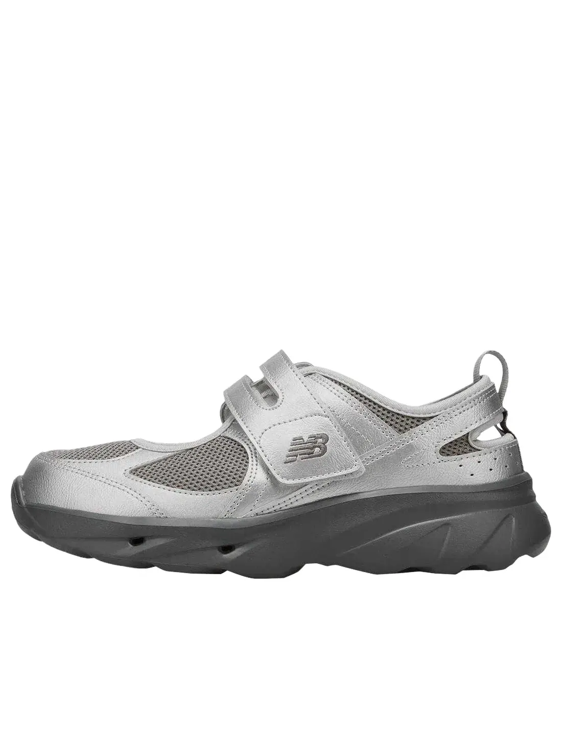Женские кроссовки с металлическим верхом New Balance Breeze — изображение 1 из 6, серебряный