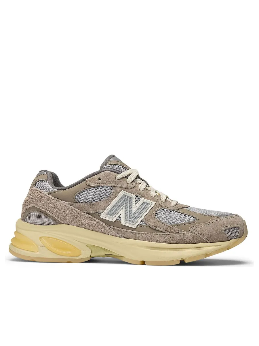 Кроссовки New Balance 2010 'Grey Day' 2025 — изображение 2 из 6, серый