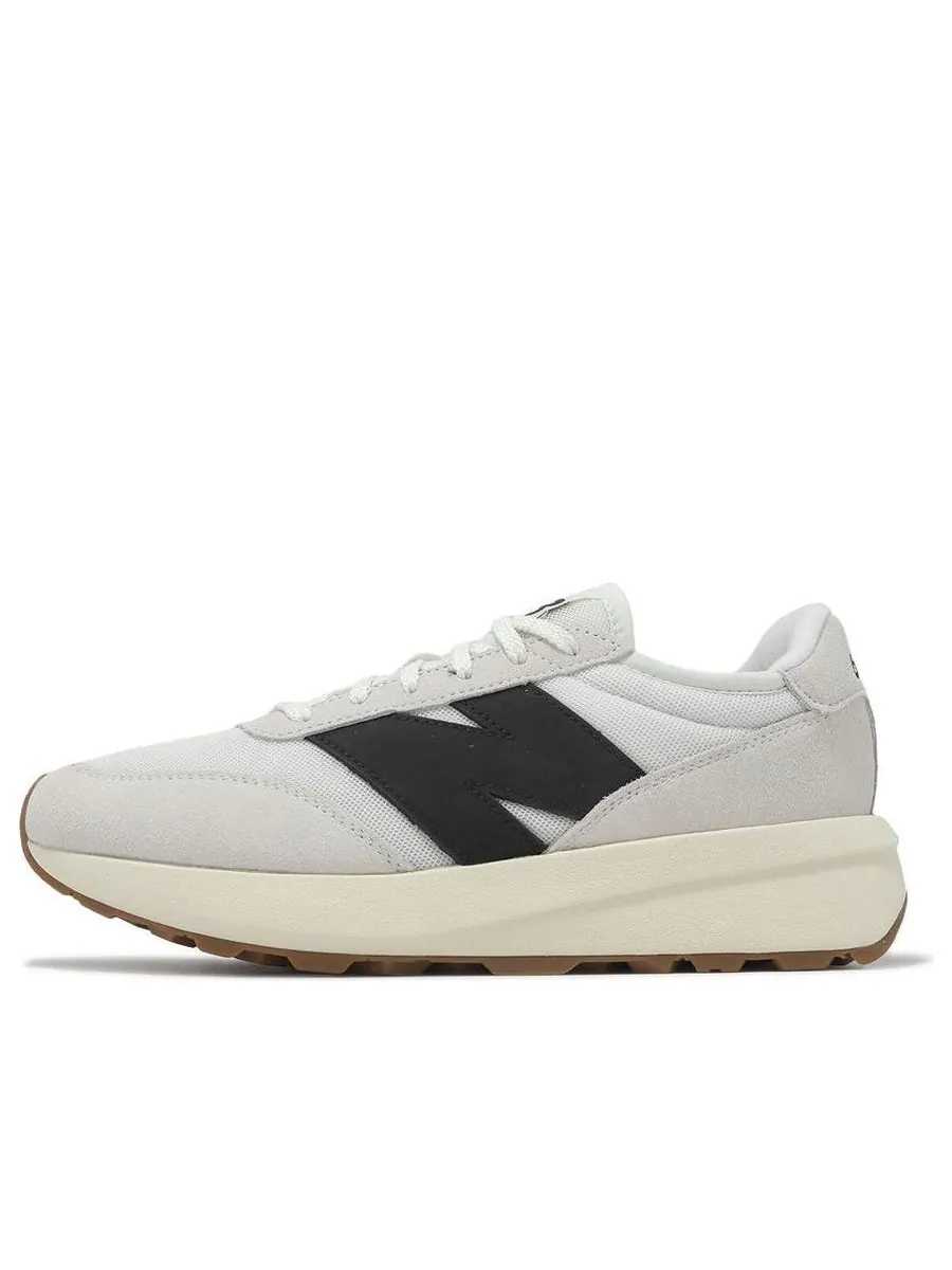 Кроссовки New Balance 370 'Sea Salt Black Cement' — изображение 1 из 5, серый