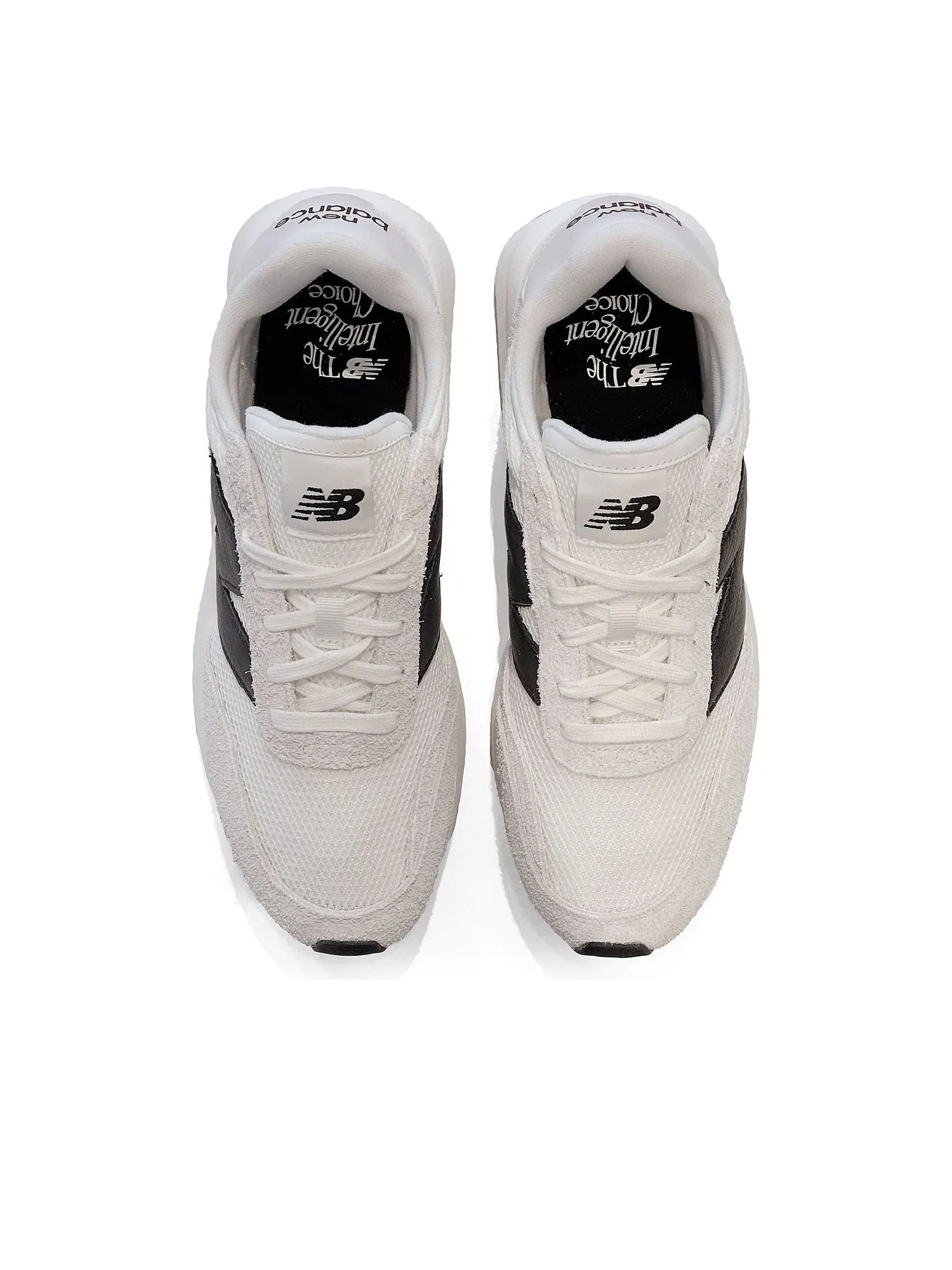 Кроссовки New Balance 370 'Sea Salt Black' — изображение 2 из 6, белый