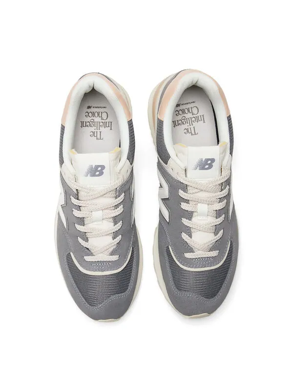 Кроссовки 574 наследие New Balance — изображение 4 из 4, серый