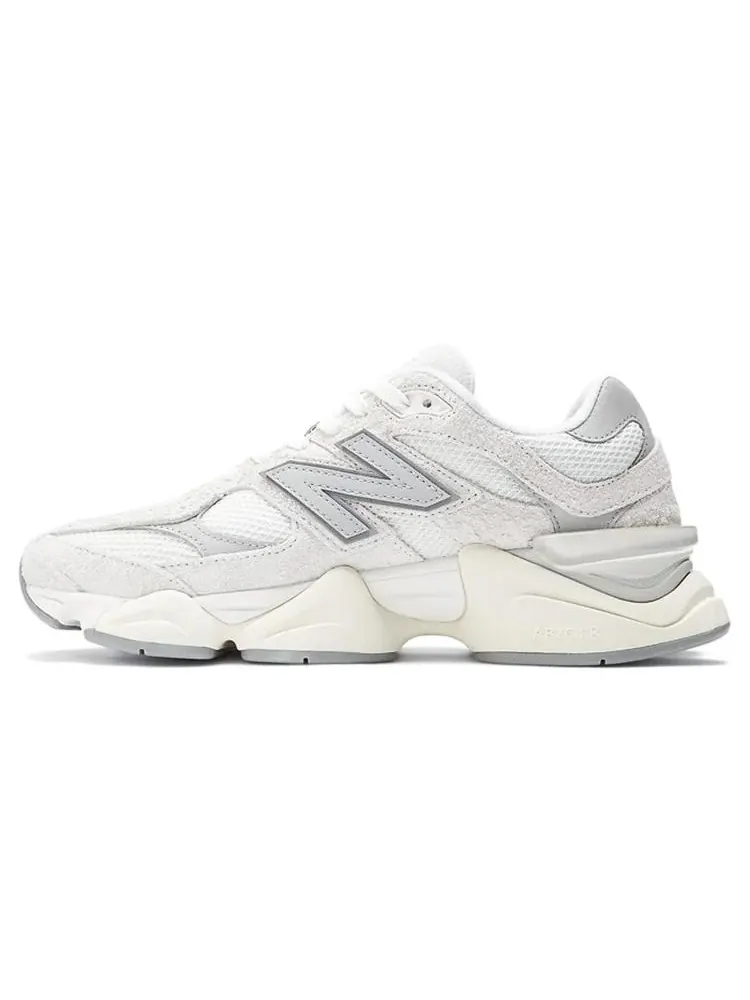 Кроссовки New Balance 9060 Moonbeam / Sea Salt — изображение 1 из 5, белый серый