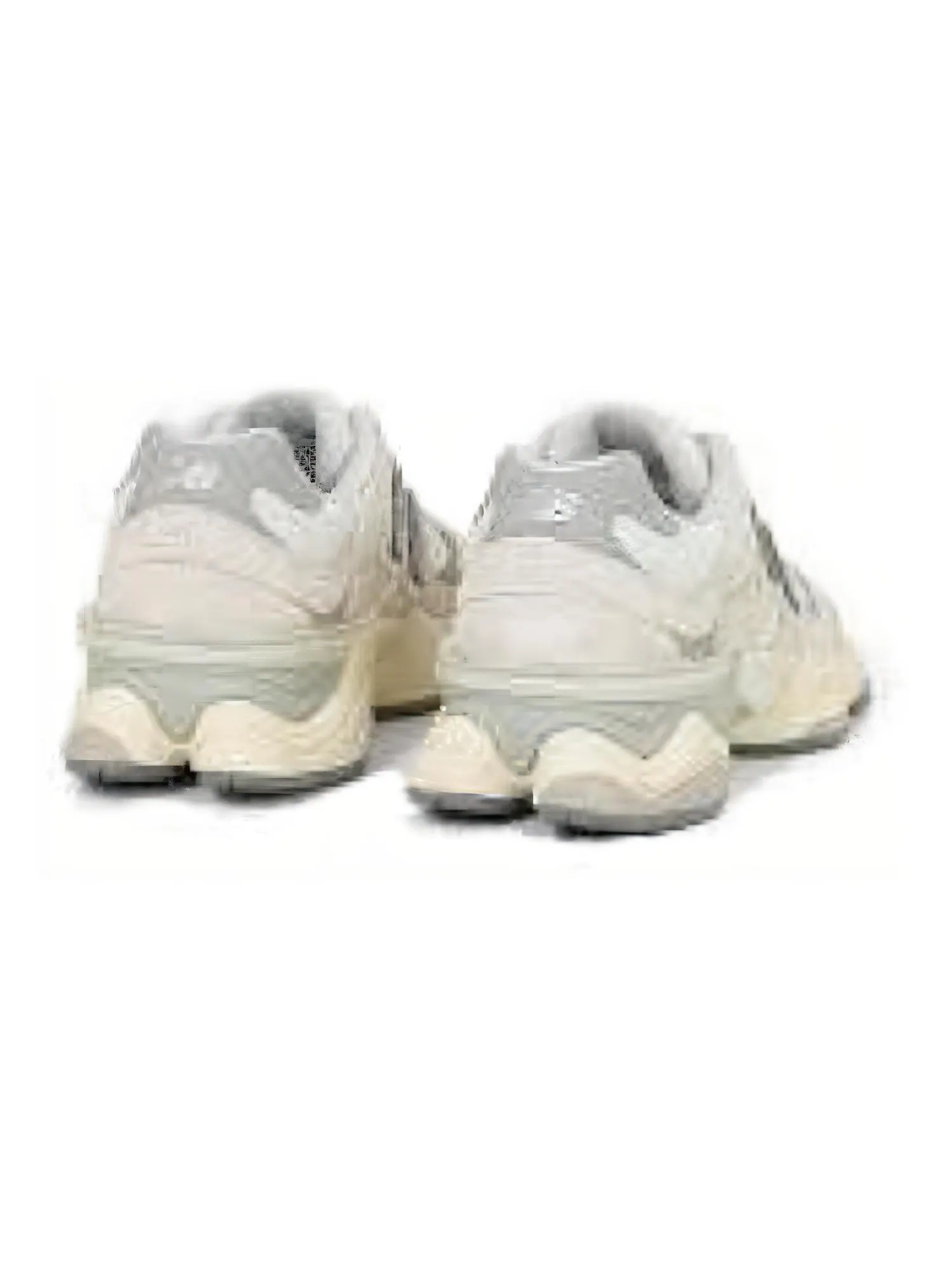Кроссовки New Balance 9060 Moonbeam / Sea Salt — изображение 3 из 5, белый серый