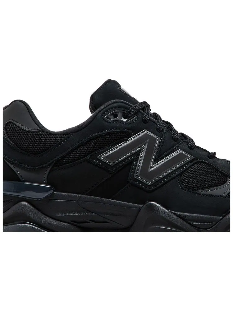 Кроссовки New Balance 9060 'Black Cat' — изображение 2 из 5, черный