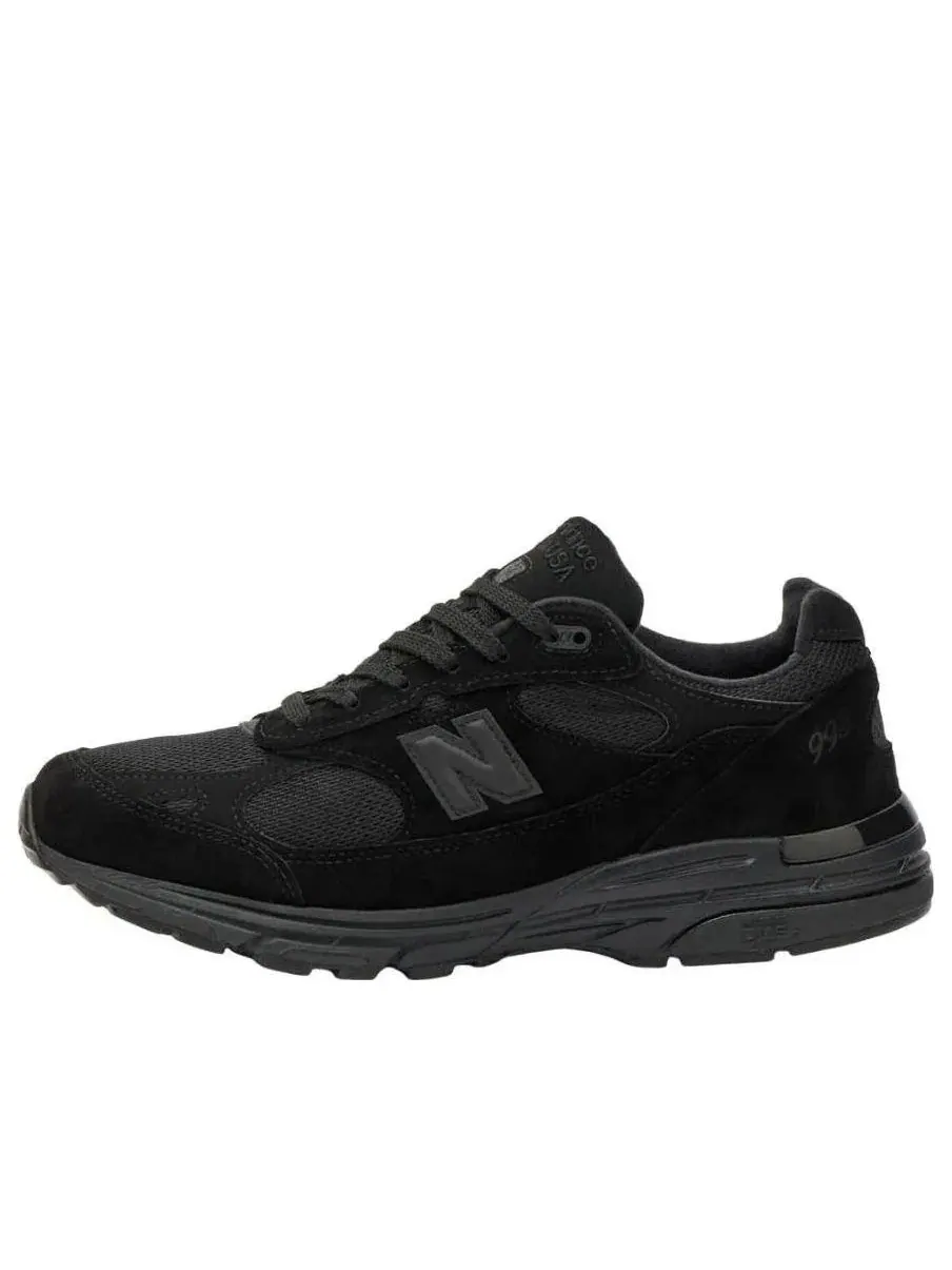 Мужские кроссовки с закрытой шнуровкой New Balance 993 Triple Black — изображение 1 из 5, черный