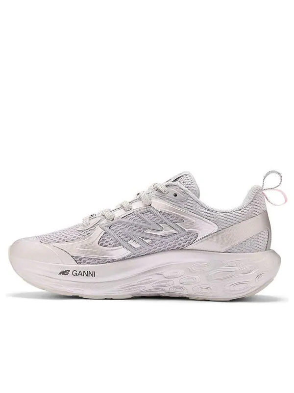 Кроссовки x ganni fresh foam trainer 'futuristic silver pink' New Balance — изображение 1 из 4