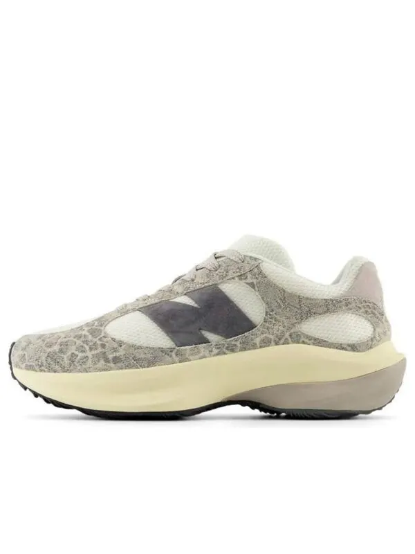Кроссовки wrpd runner 'snakeskin' New Balance — изображение 1 из 4, лунный камень