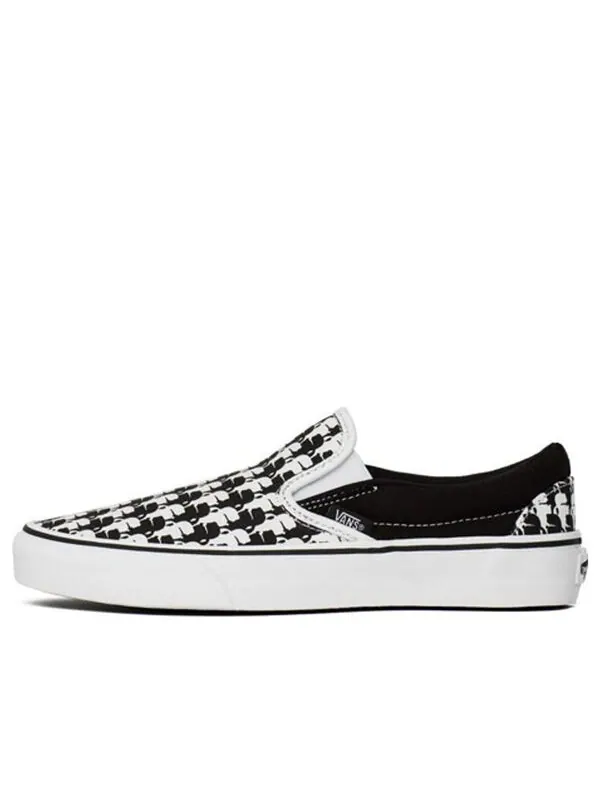 Кроссовки classic slip-on karl lagerfeld black white Vans — изображение 1 из 4, черный/белый