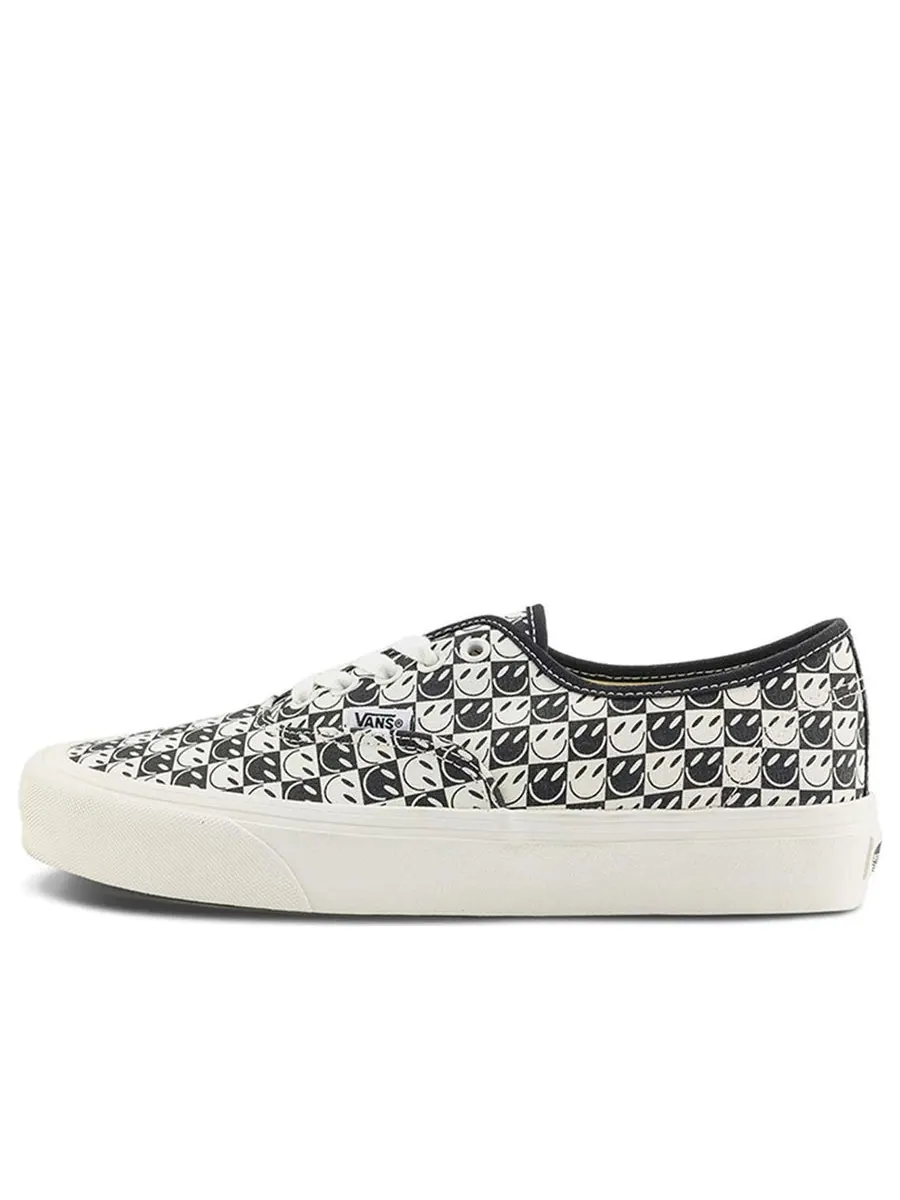Кеды Vans Classic Checkerboard Slip-On Shoe 'Black White' — изображение 1 из 4, белый