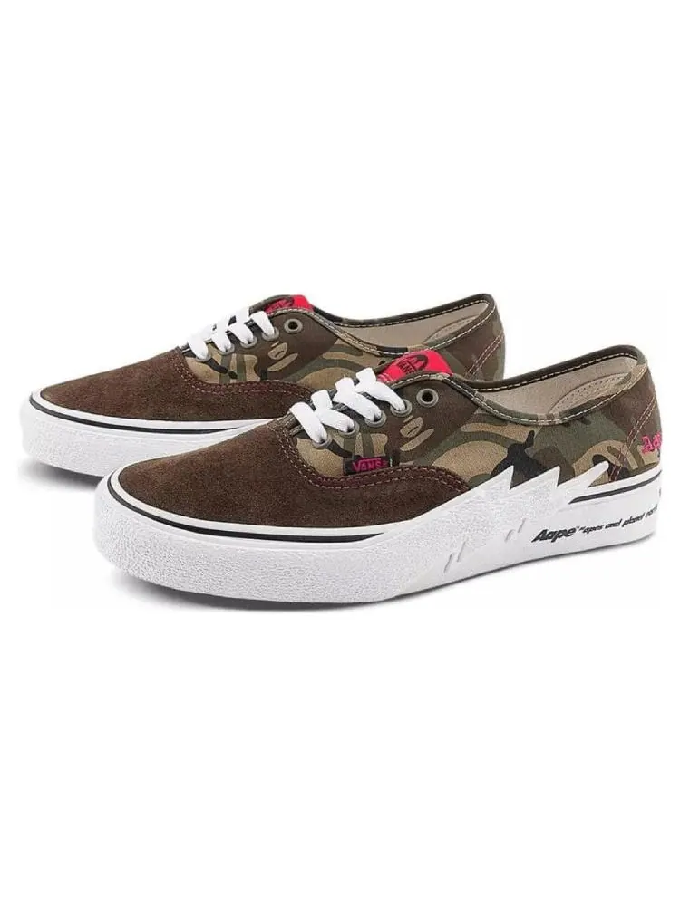 Кроссовки Vans Authentic x Aape 'Bolt Green Camo' — изображение 2 из 4, зеленый