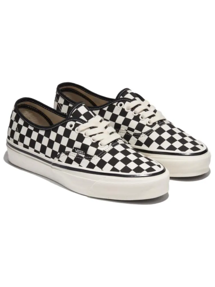 Кроссовки Vans Authentic Checkerboard 'Black White' — изображение 3 из 5, черный