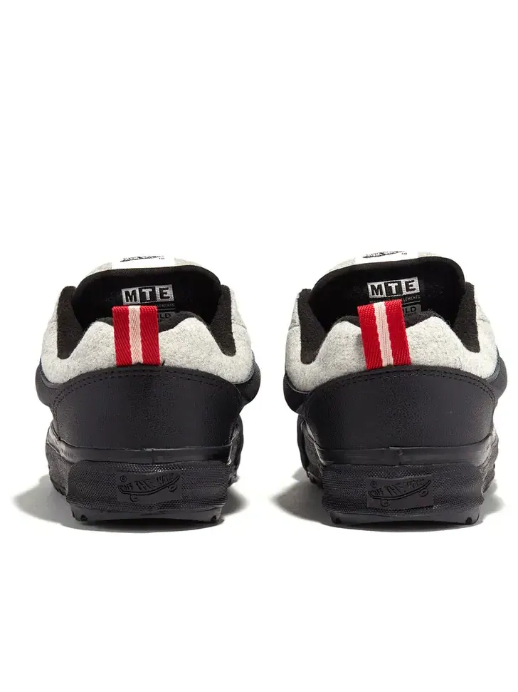 Кроссовки Vans Knu Skool Premium LX MTE-1 'Black Red' — изображение 3 из 3, черный
