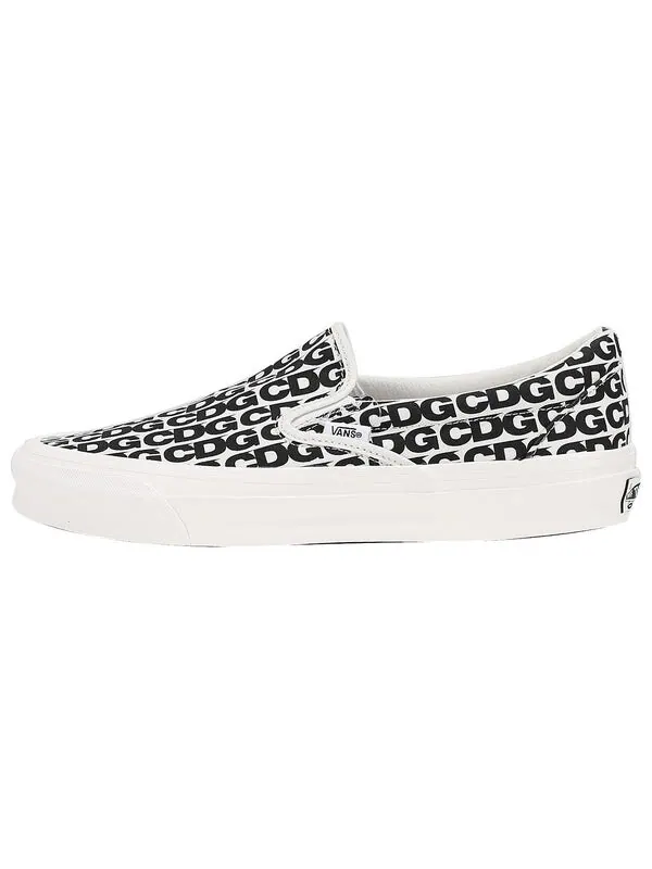 Кроссовки comme des garcons x og classic slip-on 'cdg print - blanc de blanc' Vans — изображение 2 из 4, белый/черный