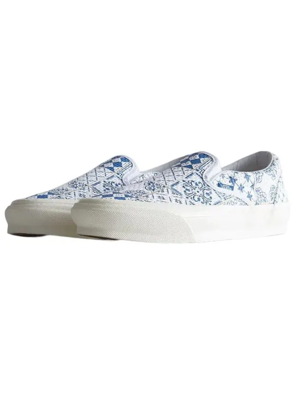 Кроссовки kith x og classic slip-on lx 'azulejo tile' Vans — изображение 3 из 4, синий/белый
