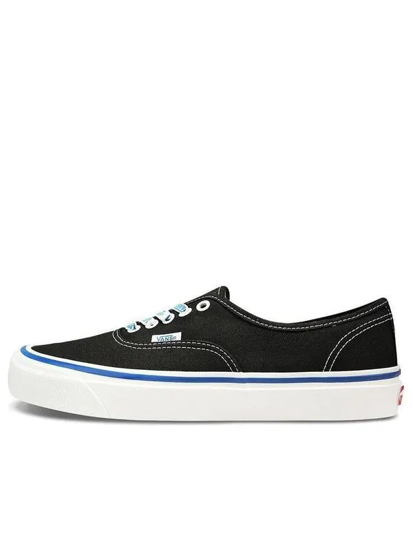 Кроссовки authentic 44 'black' Vans — изображение 1 из 4, черный