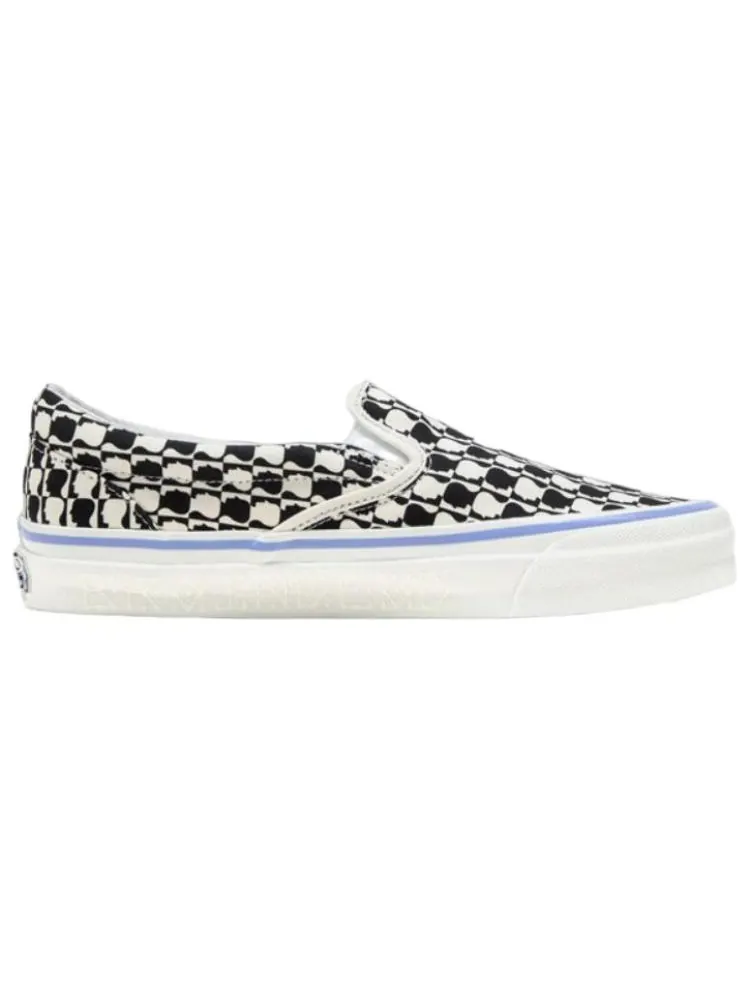 Кеды Vans Brain Dead x OG Classic Slip-On LX 'Black White Checkerboard' — изображение 3 из 4, белый