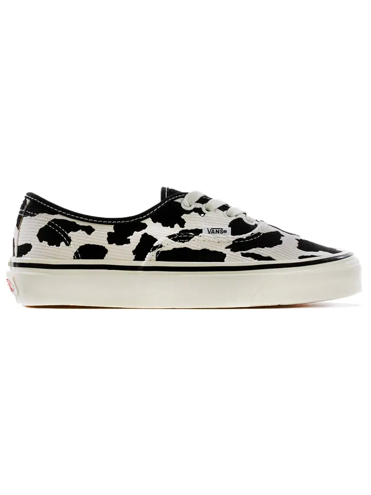Кеды Vans Unisex Authentic 44 DX Sneakers Black/White — изображение 2 из 6, черный