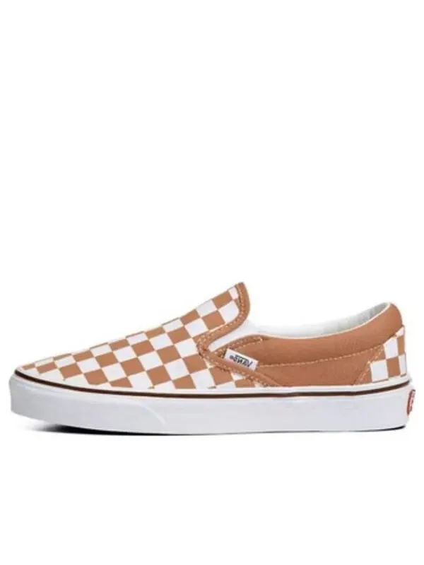 Кроссовки classic slip-on color theory checkerboard shoes 'tan white' Vans — изображение 1 из 3, бежевый/белый