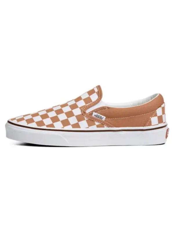 Кроссовки classic slip-on color theory checkerboard shoes 'tan white' Vans — изображение 2 из 3, бежевый/белый