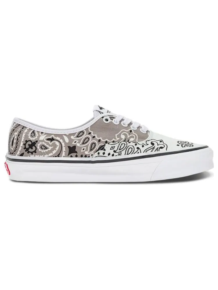 Кроссовки Vans BEDWIN THE HEARTBREAKERSOG AUTHENTIC LX 'Bandana Light Gray' — изображение 2 из 4, мульти