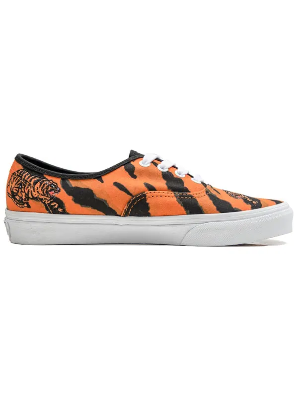 Кроссовки authentic low-top sneakers black/orange Vans — изображение 2 из 4, черный/оранжевый