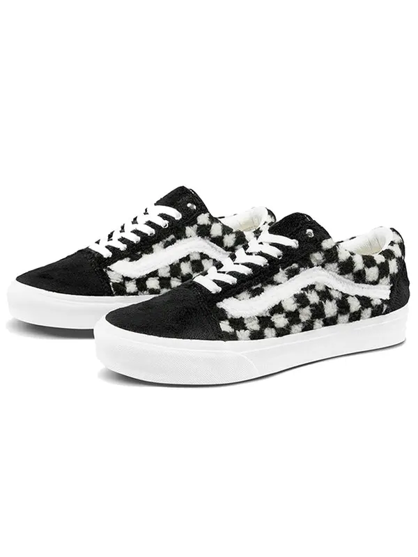 Кроссовки old skool 'sherpa checkerboard - black' Vans — изображение 2 из 4, черный/белый