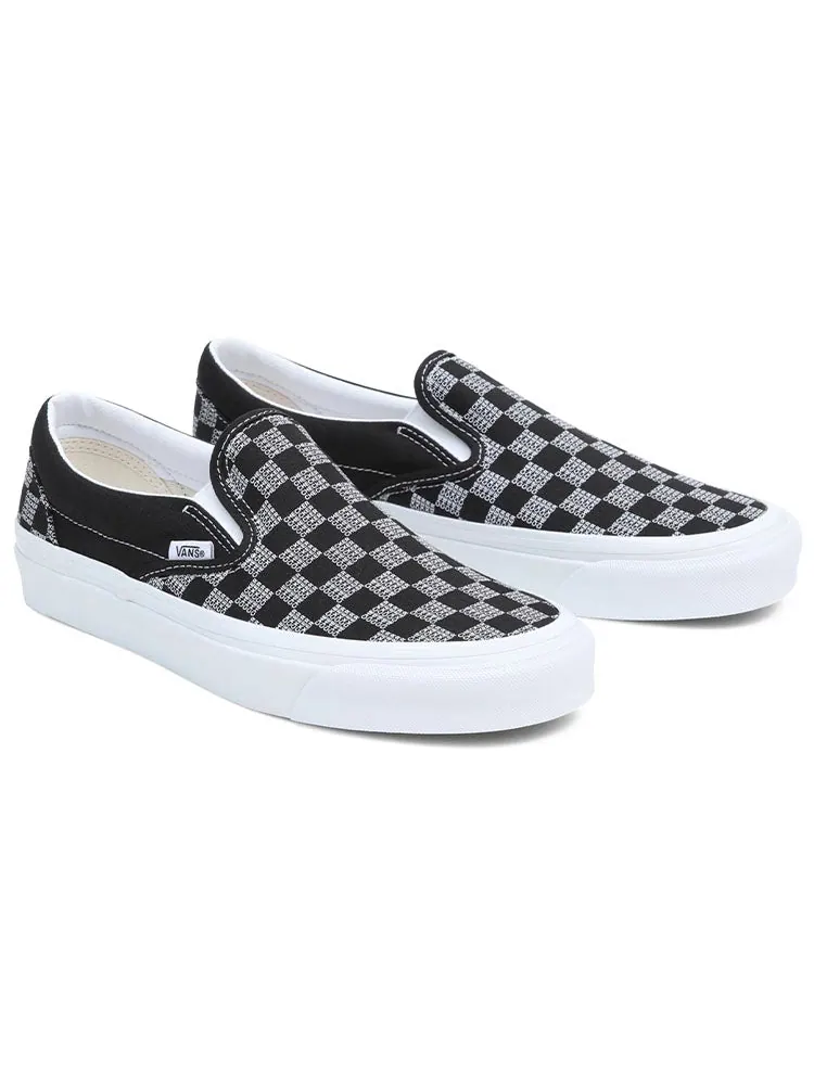 Кеды Vans Classic Slip-On 98 DX 'Black White' — изображение 3 из 5, черный