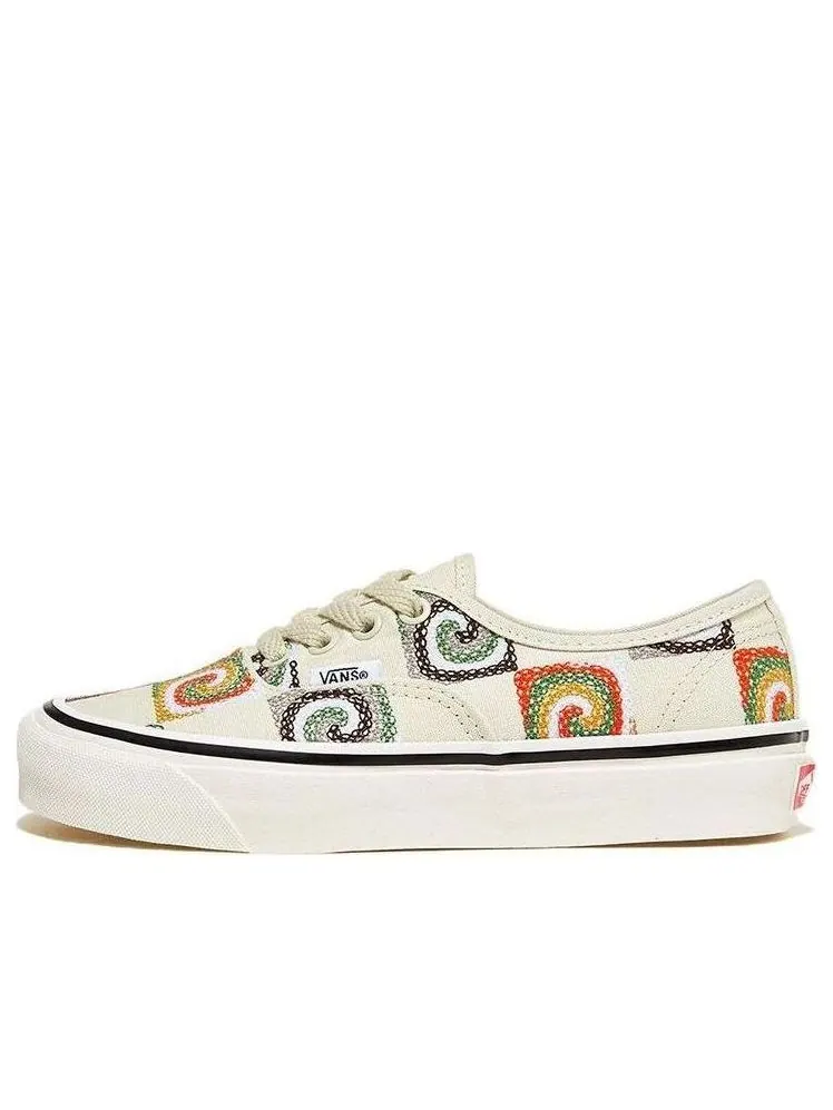Кеды Vans Authentic 44 Low Top Skateboarding Shoes Unisex White — изображение 1 из 5, белый
