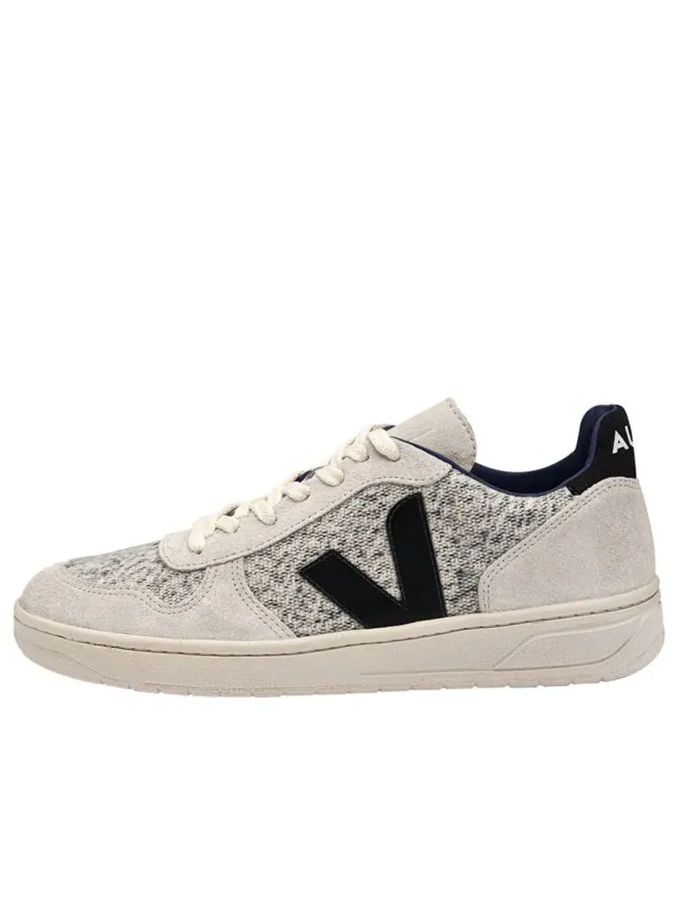 Veja V-10 'Flannel Snow Black' — изображение 1 из 4, черный