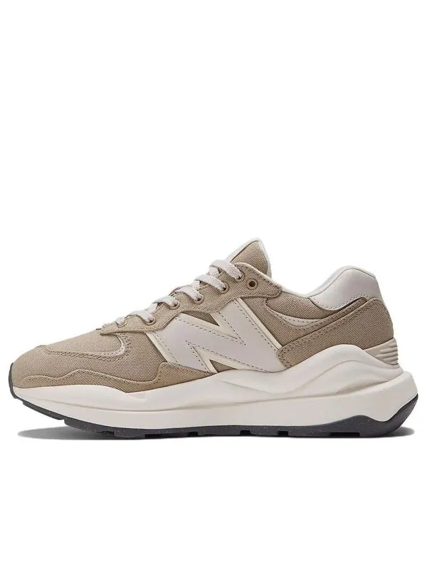 Кроссовки 57 40 New Balance — изображение 1 из 4, коричневый/белый