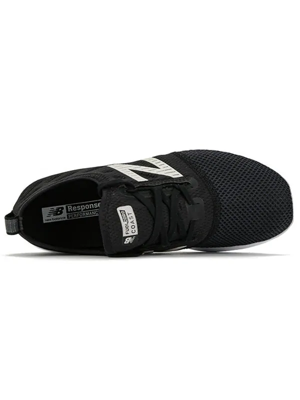 Кроссовки fuelcore coast v4 New Balance — изображение 3 из 4, черный/белый